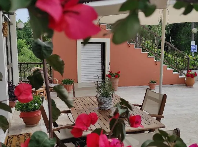 Malibu Apartment